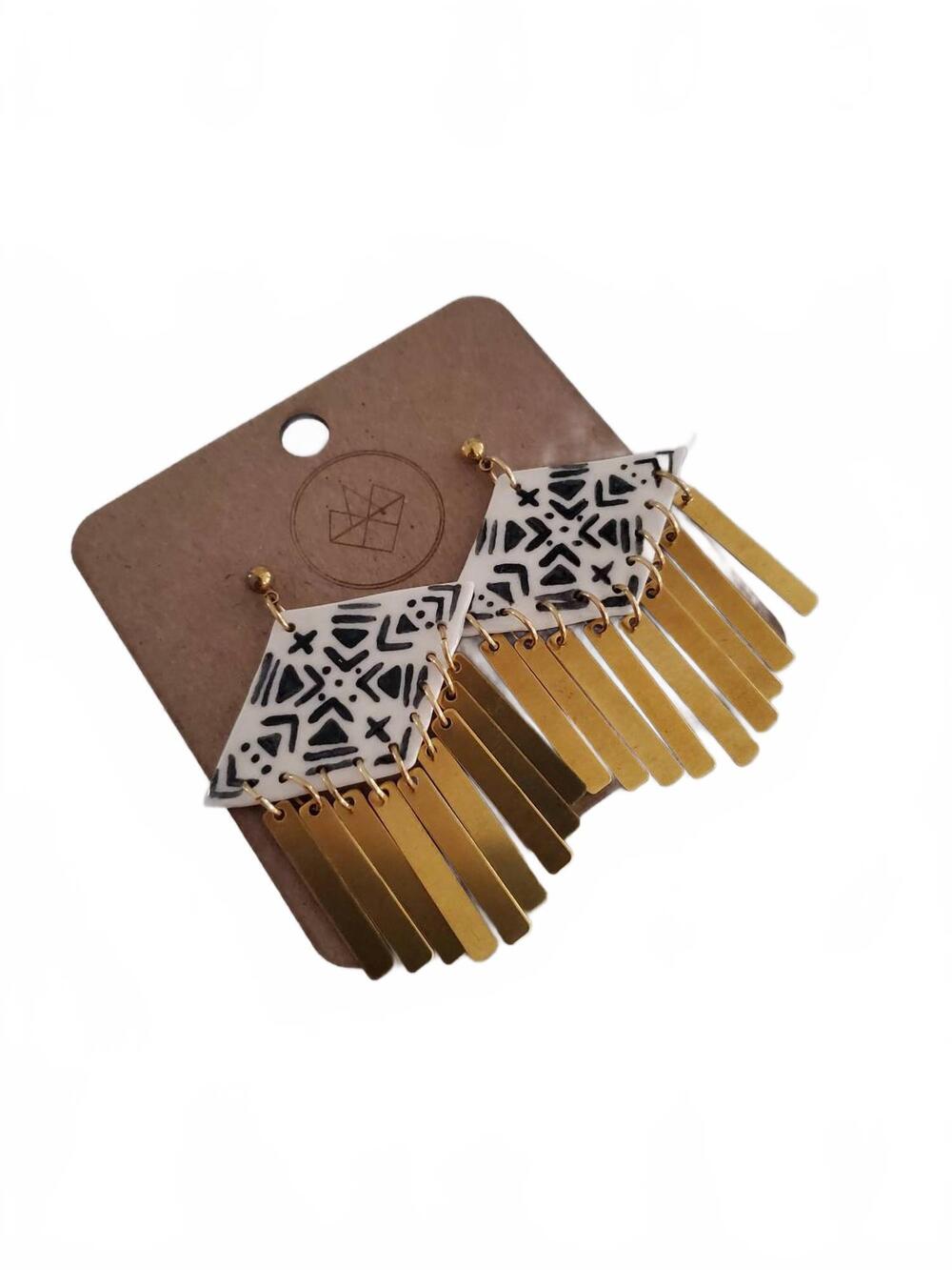 NEW CROWN & HEART women's porcelain tassel earrings in black and white